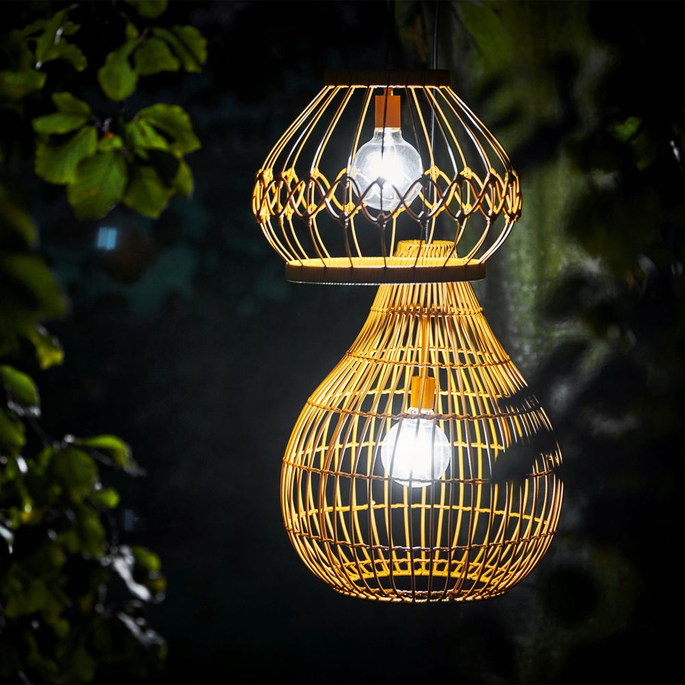 Outdoor Garden Hanging Solar Light with Pendant Lantern & Remote